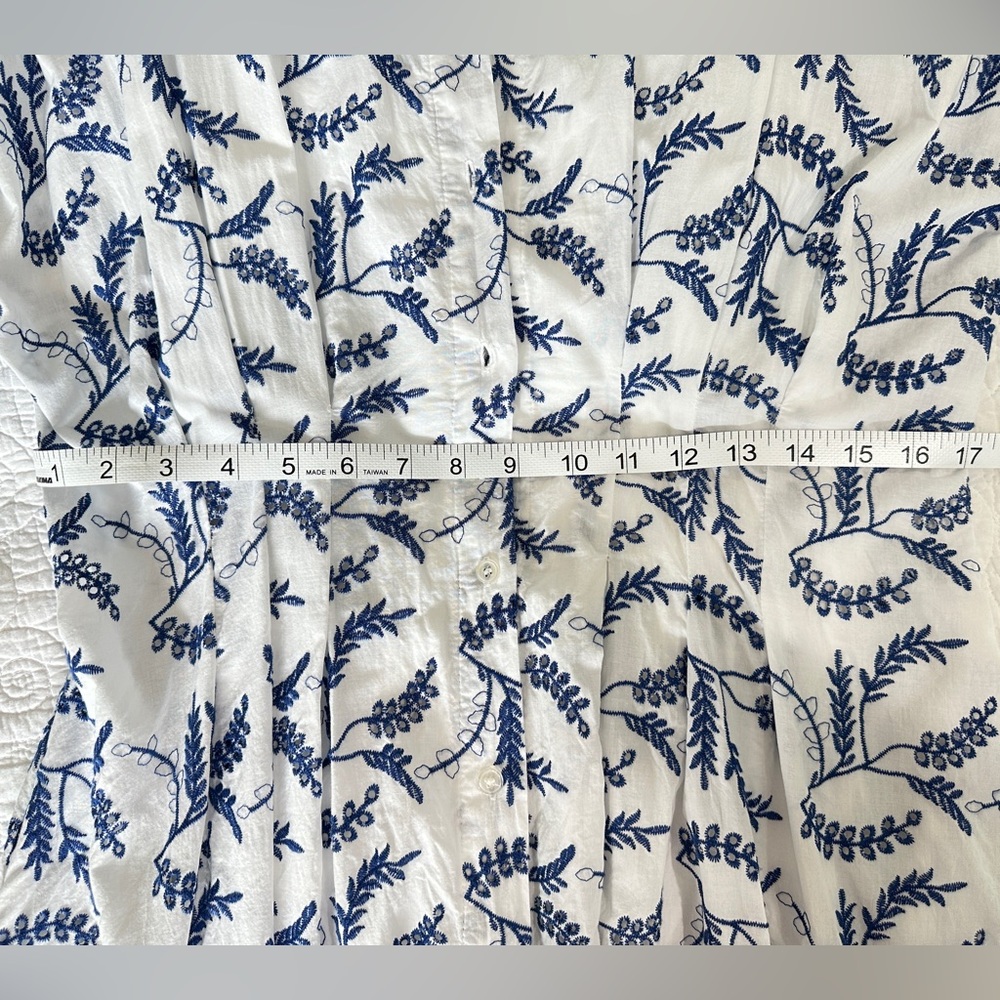 Taylor SZ 14 White and Blue Embroidered Floral Dress with stitched in slip - Picture 6 of 9